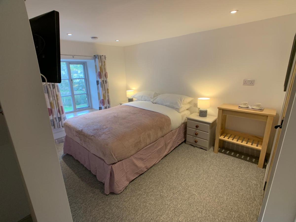 Swan House Tea Room And Bed & Breakfast 利德尼 外观 照片