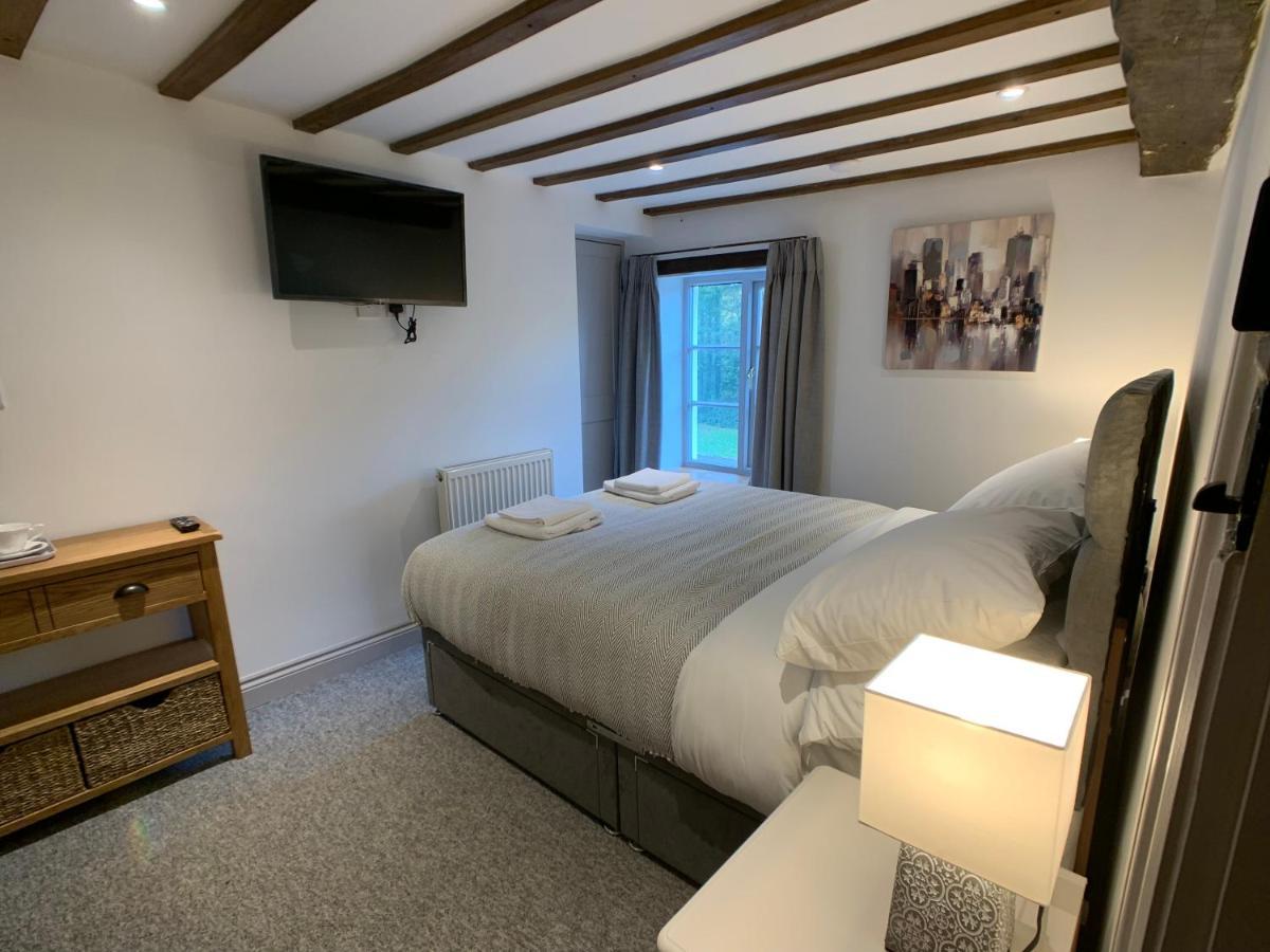 Swan House Tea Room And Bed & Breakfast 利德尼 外观 照片