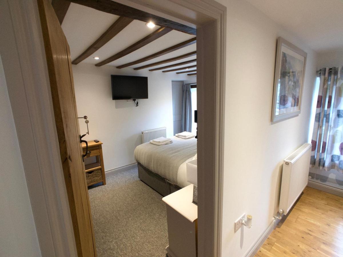 Swan House Tea Room And Bed & Breakfast 利德尼 外观 照片