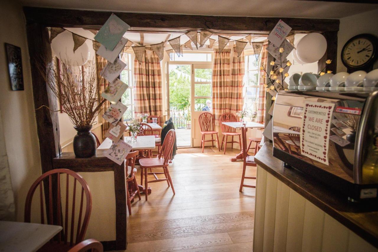 Swan House Tea Room And Bed & Breakfast 利德尼 外观 照片