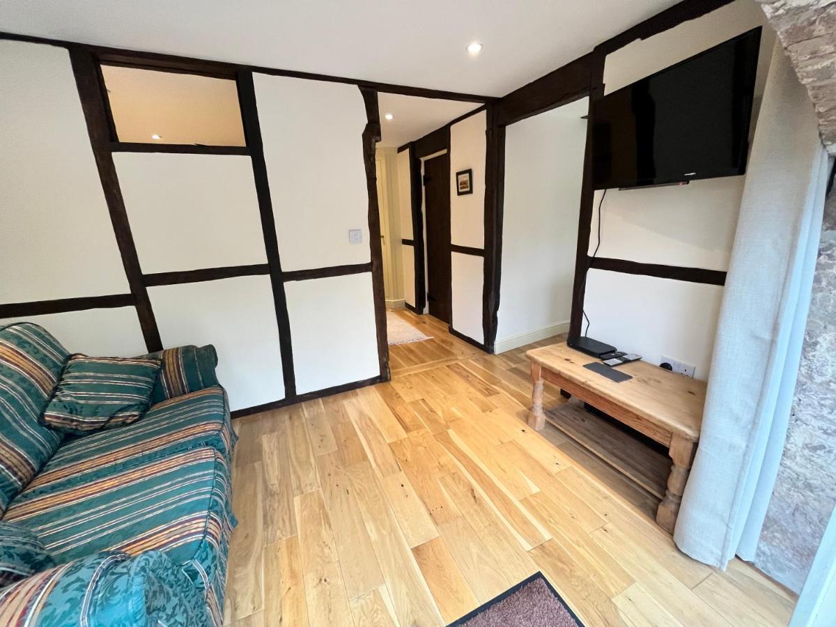 Swan House Tea Room And Bed & Breakfast 利德尼 外观 照片
